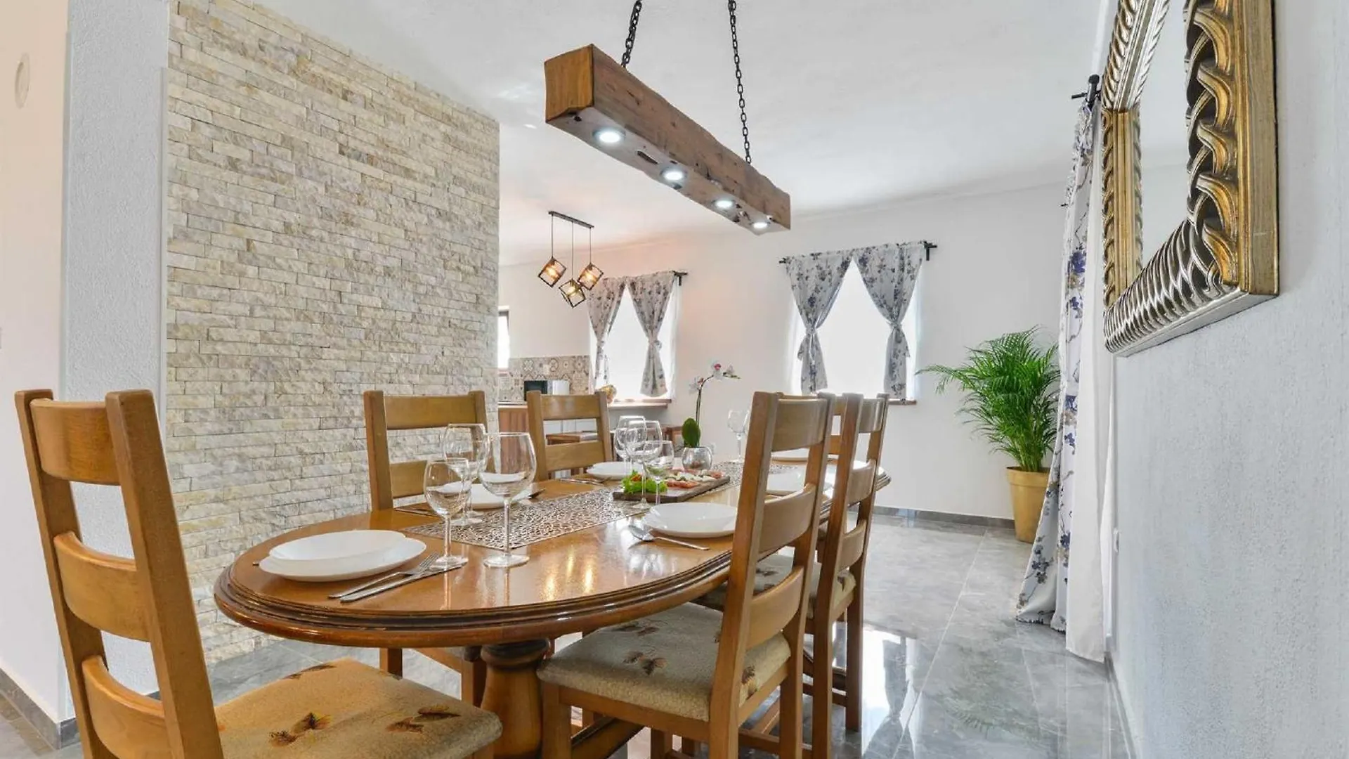 Villa Marinic With Private Pool , Zadar County Benkovac