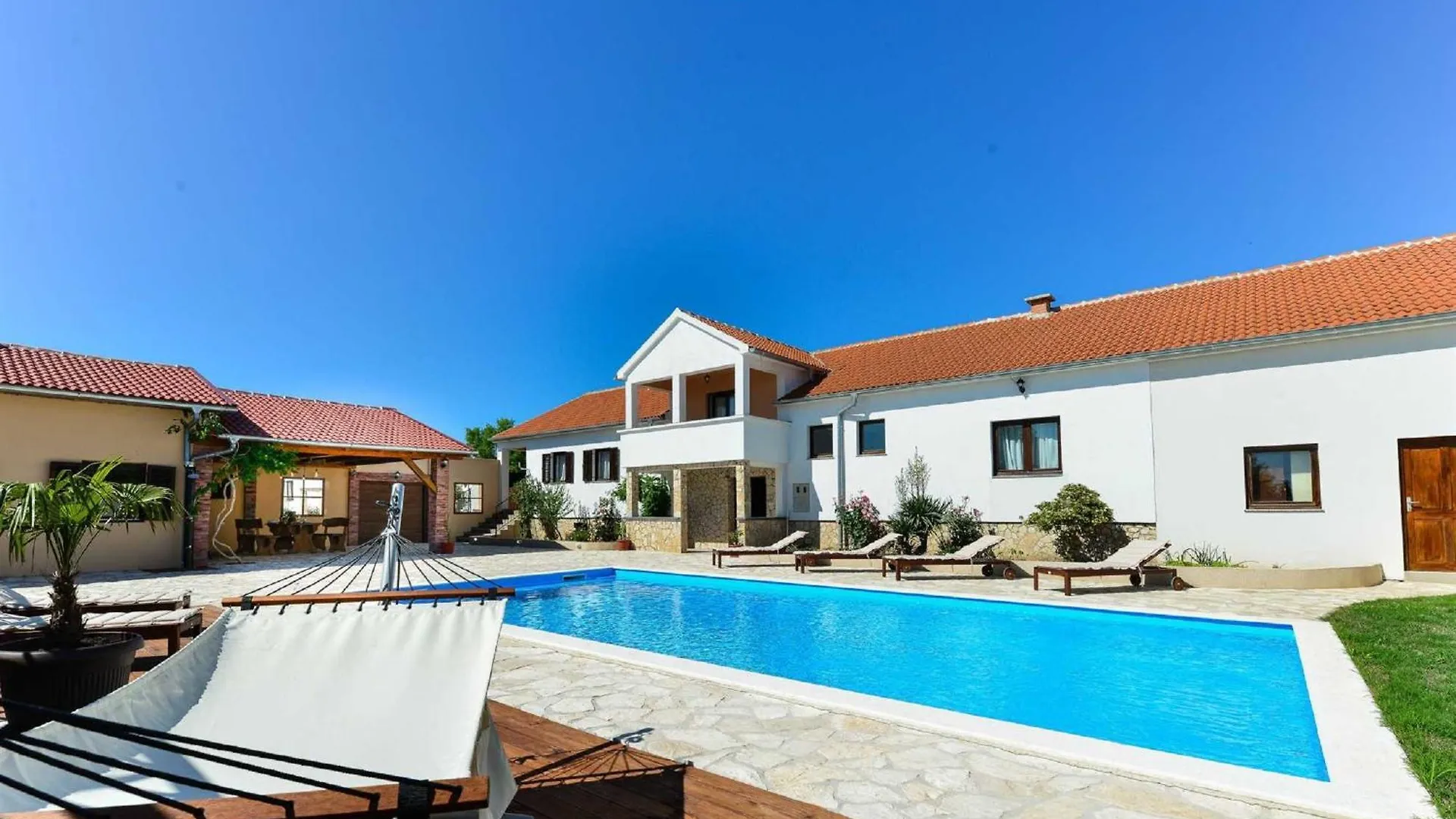 Villa Marinic With Private Pool , Zadar County Benkovac 0*,