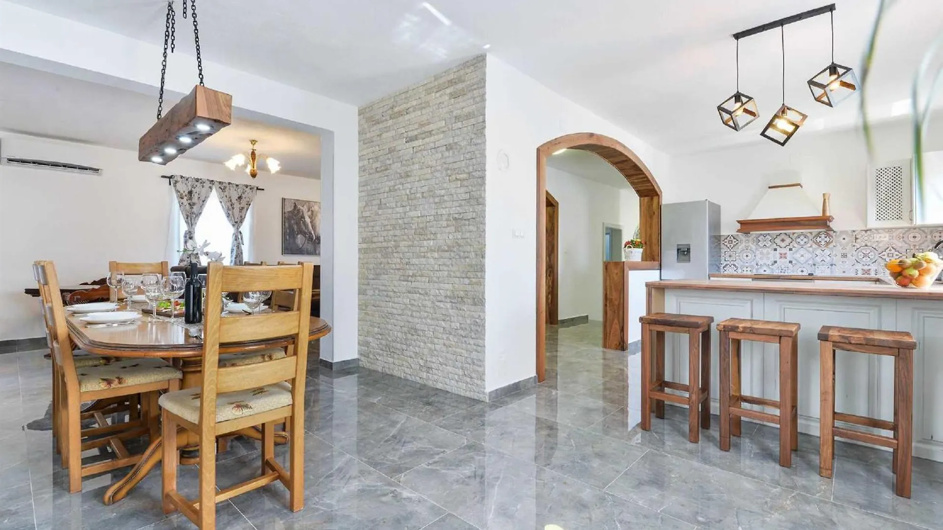 Villa Marinic With Private Pool , Zadar County Benkovac