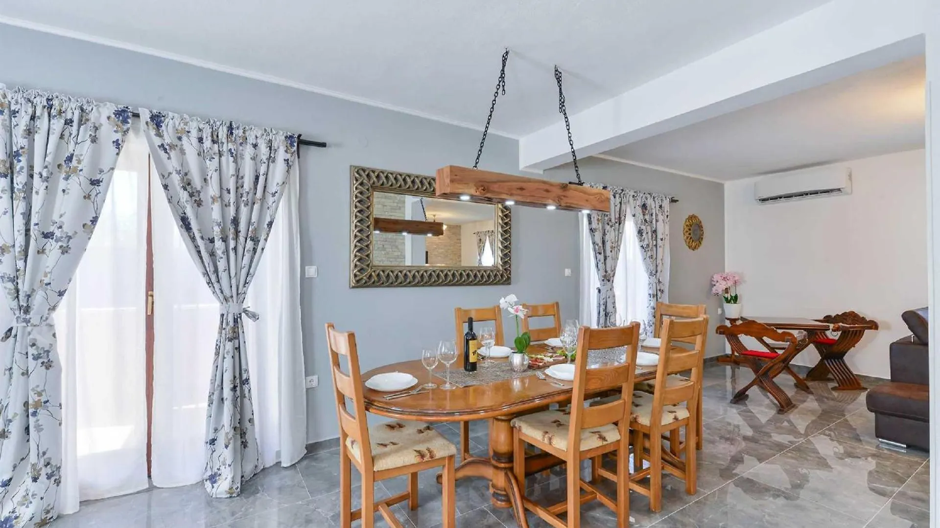Villa Marinic With Private Pool , Zadar County Benkovac