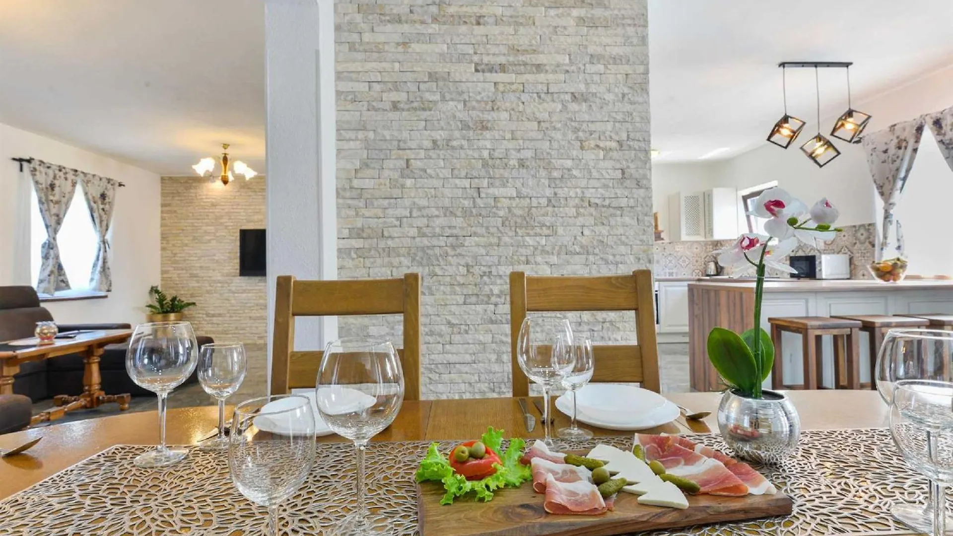 Villa Marinic With Private Pool , Zadar County Benkovac Croatia